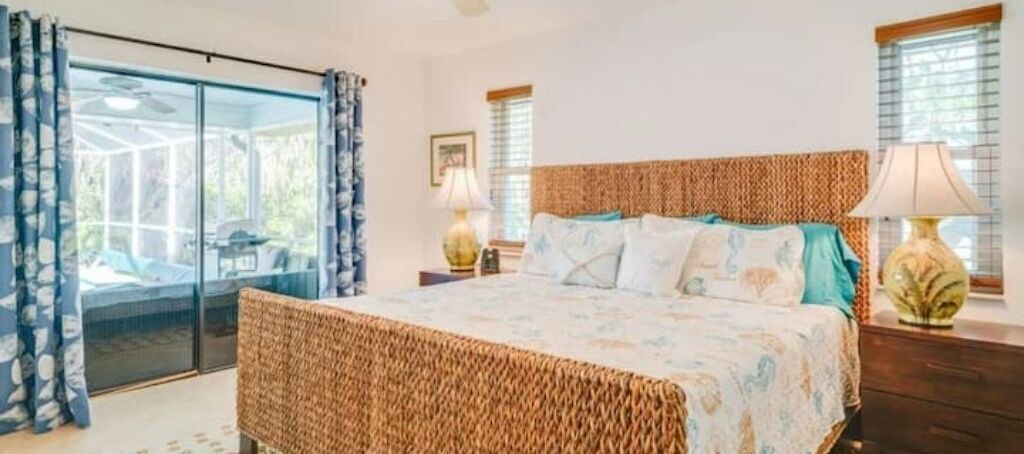 Photo of Bedroom in Yacht Club
