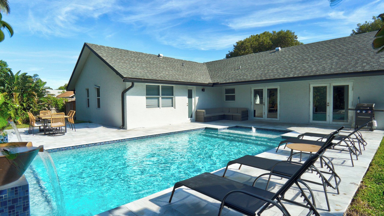 Photo of Outdoor in Tropic Palms