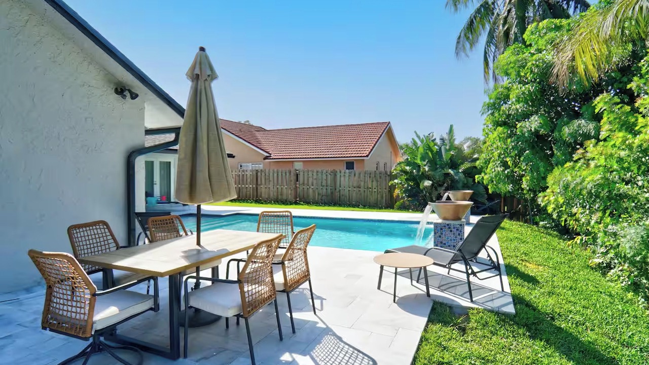 Photo of Outdoor in Tropic Palms