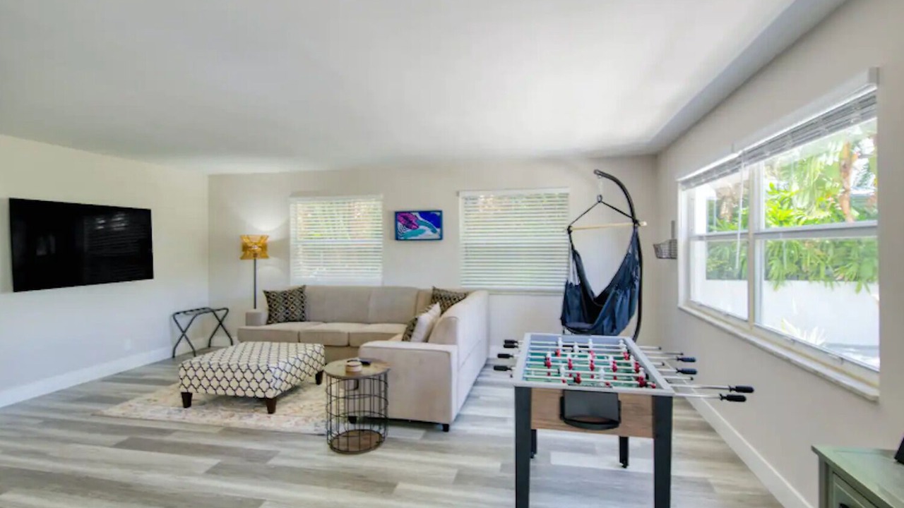 Photo of Livingroom in Palm Beach Shores