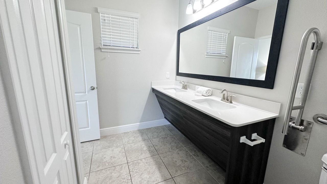 Photo of Bathroom in Haines City