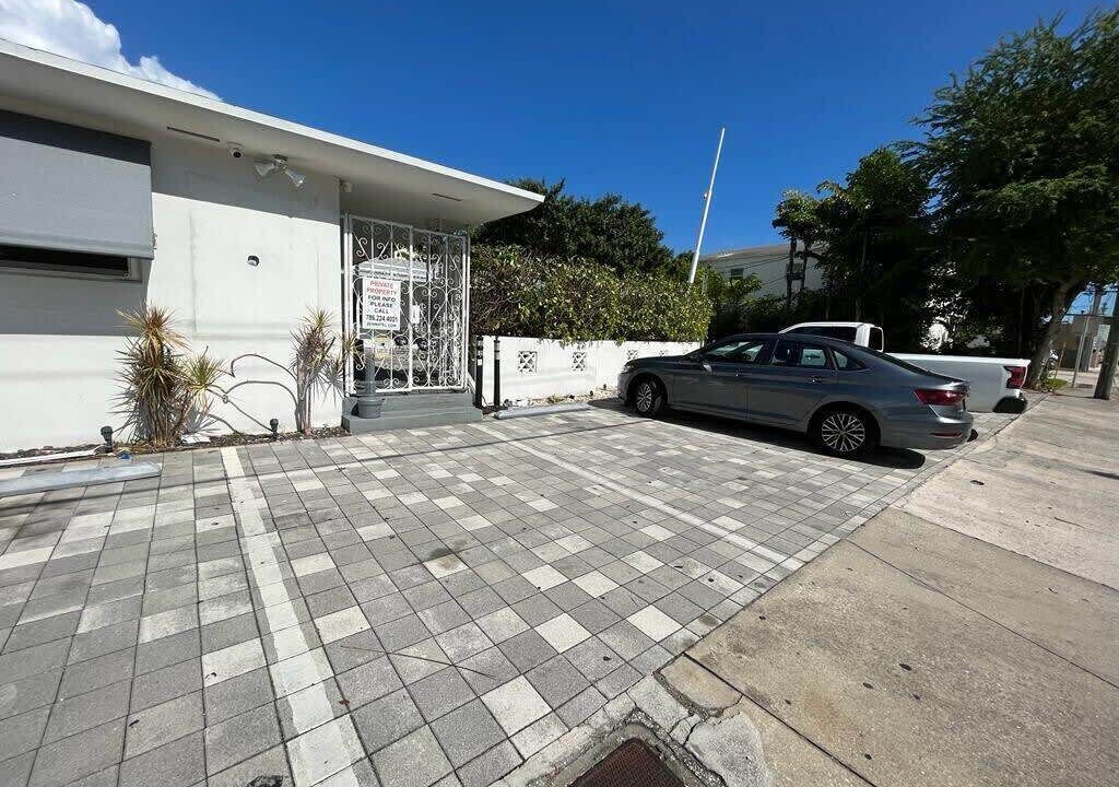 Photo of Outdoor in Northeast Miami