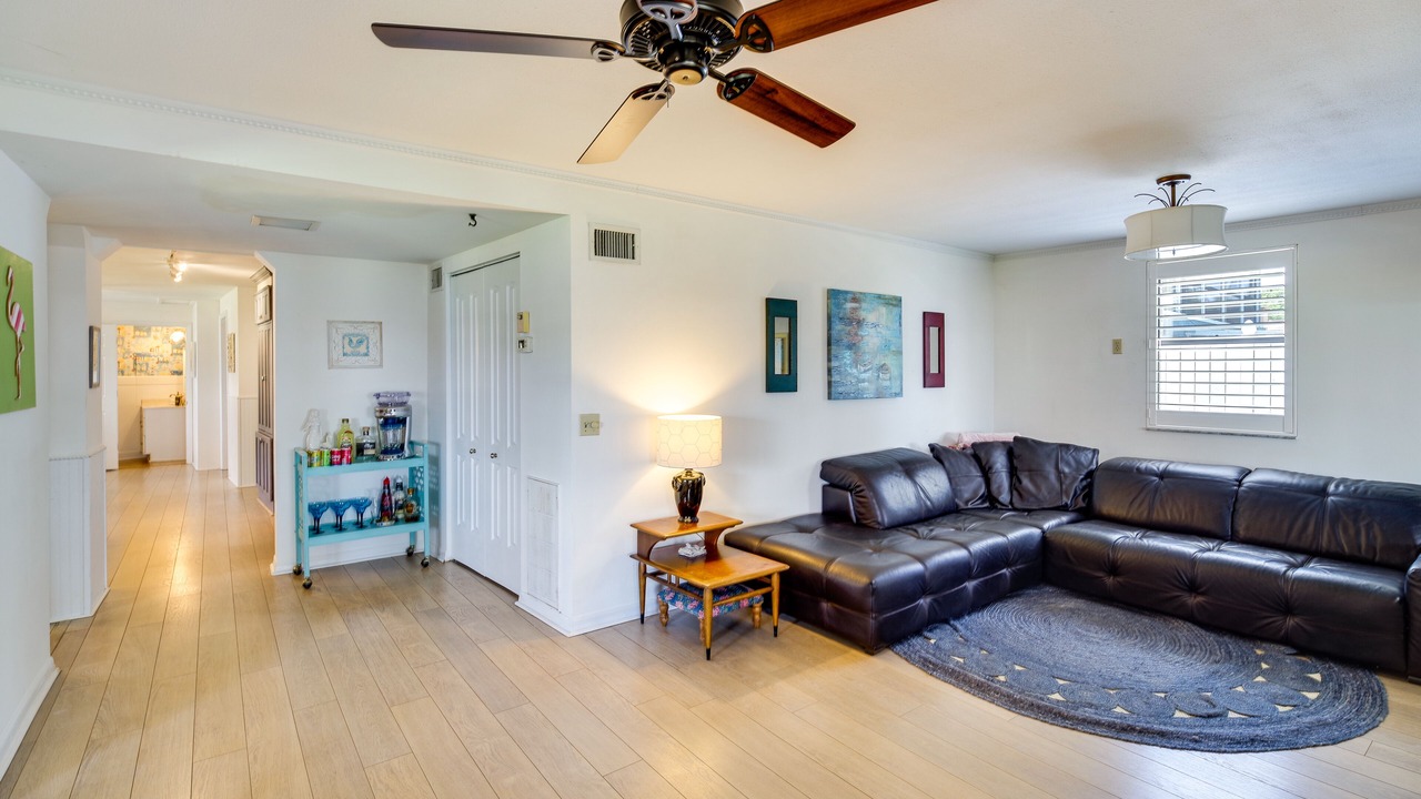 Photo of Livingroom in Highland