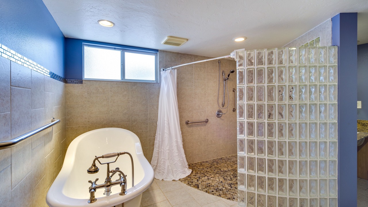 Photo of Bathroom in Highland