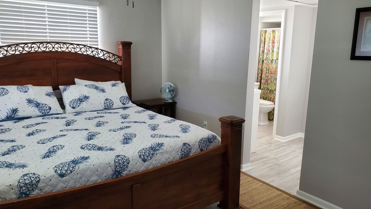 Photo of Bedroom in Yacht Club