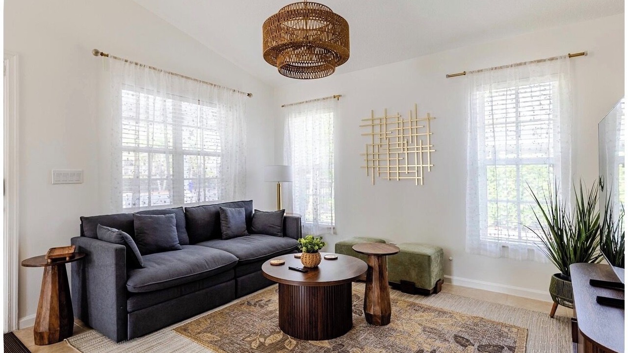 Photo of Livingroom in Old Northwood