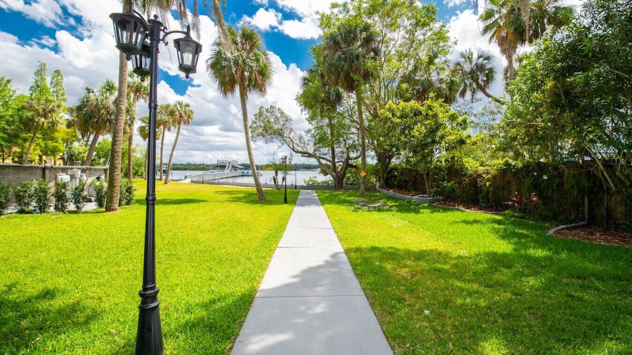 Photo of Outdoor in Riverview