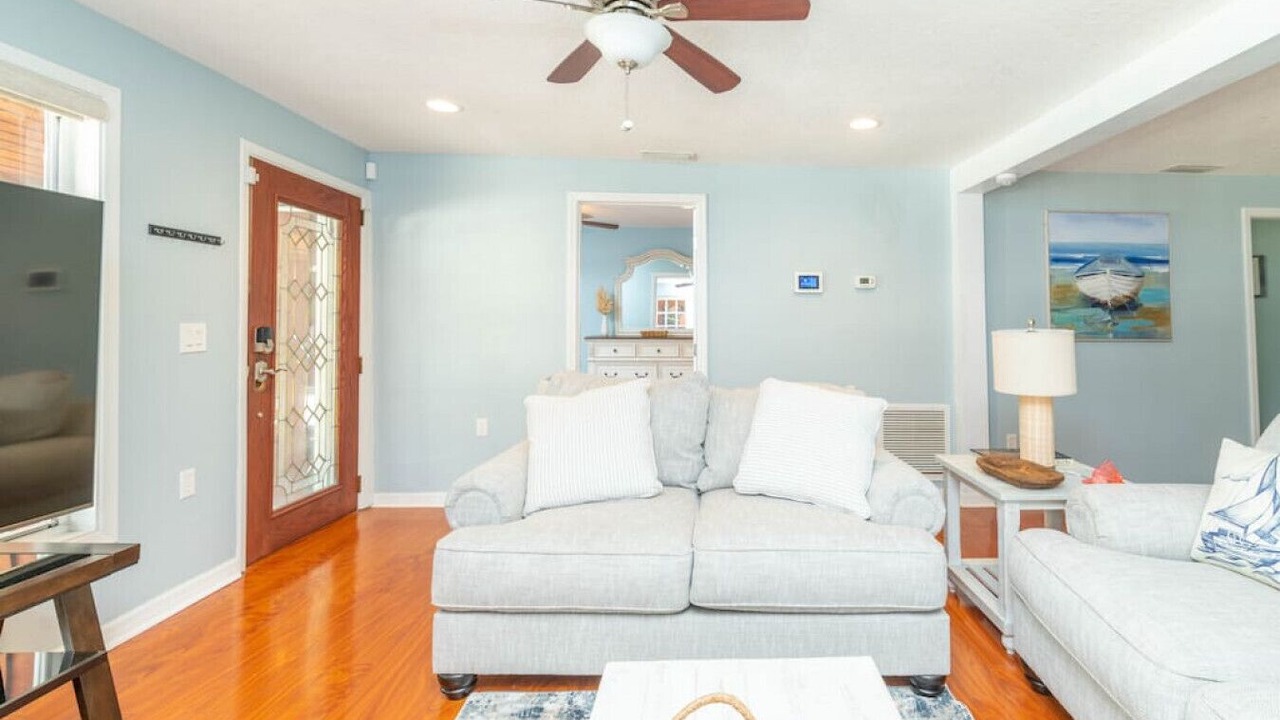 Photo of Livingroom in Riverview