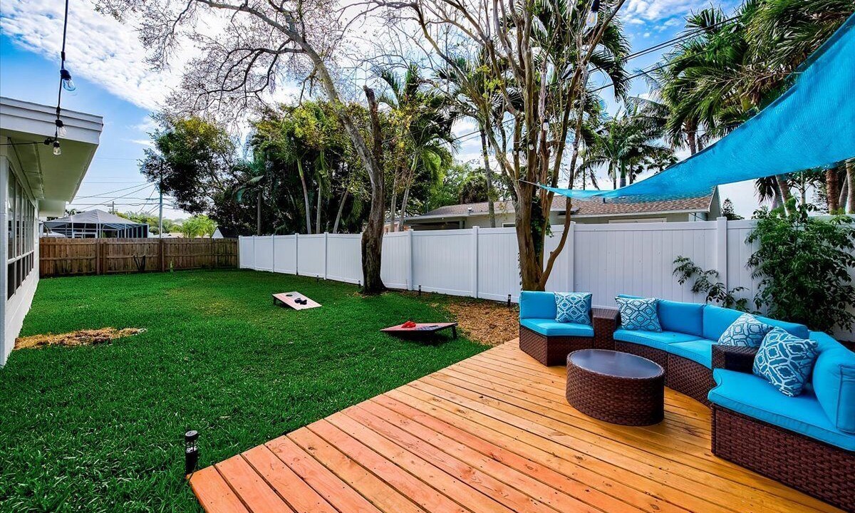 Photo of Patio Balcony in Maximo Moorings