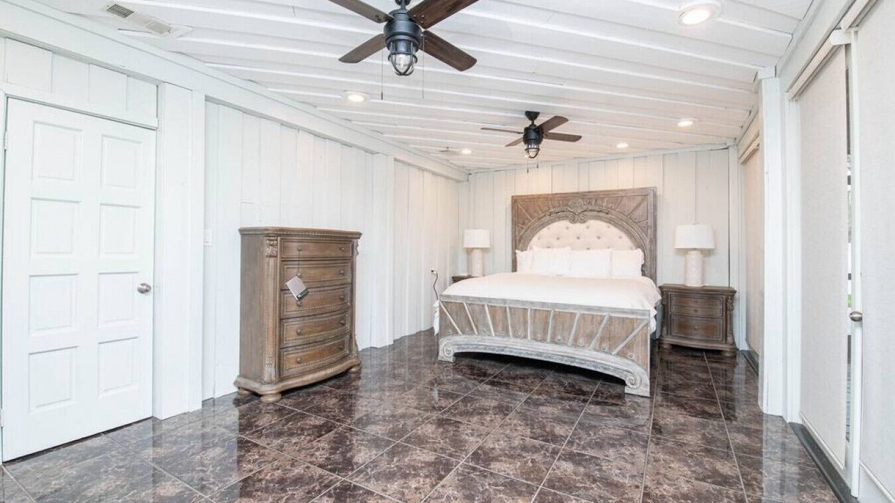 Photo of Bedroom in Riverview