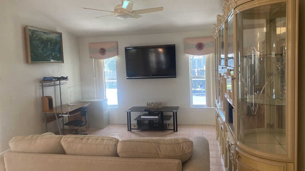 Photo of Livingroom in Port Saint Lucie