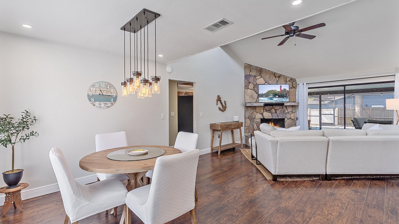 Photo of Livingroom in Lake Sarasota