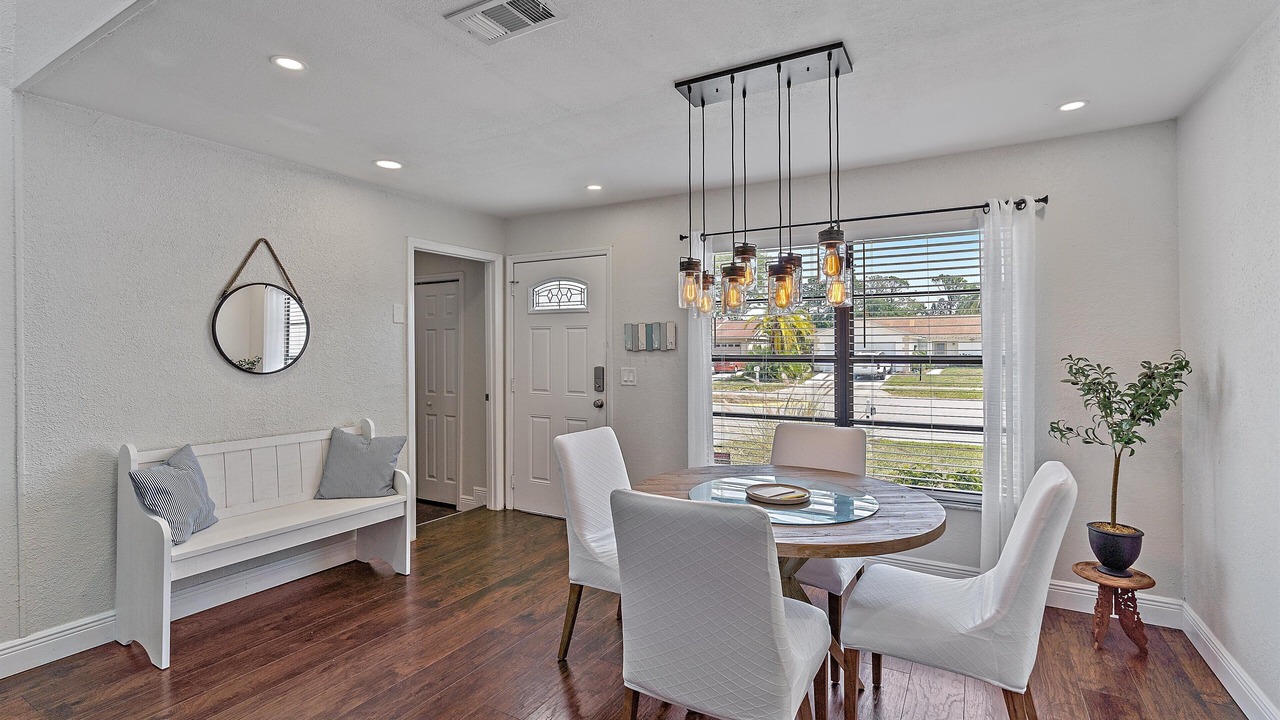 Photo of Bedroom in Lake Sarasota