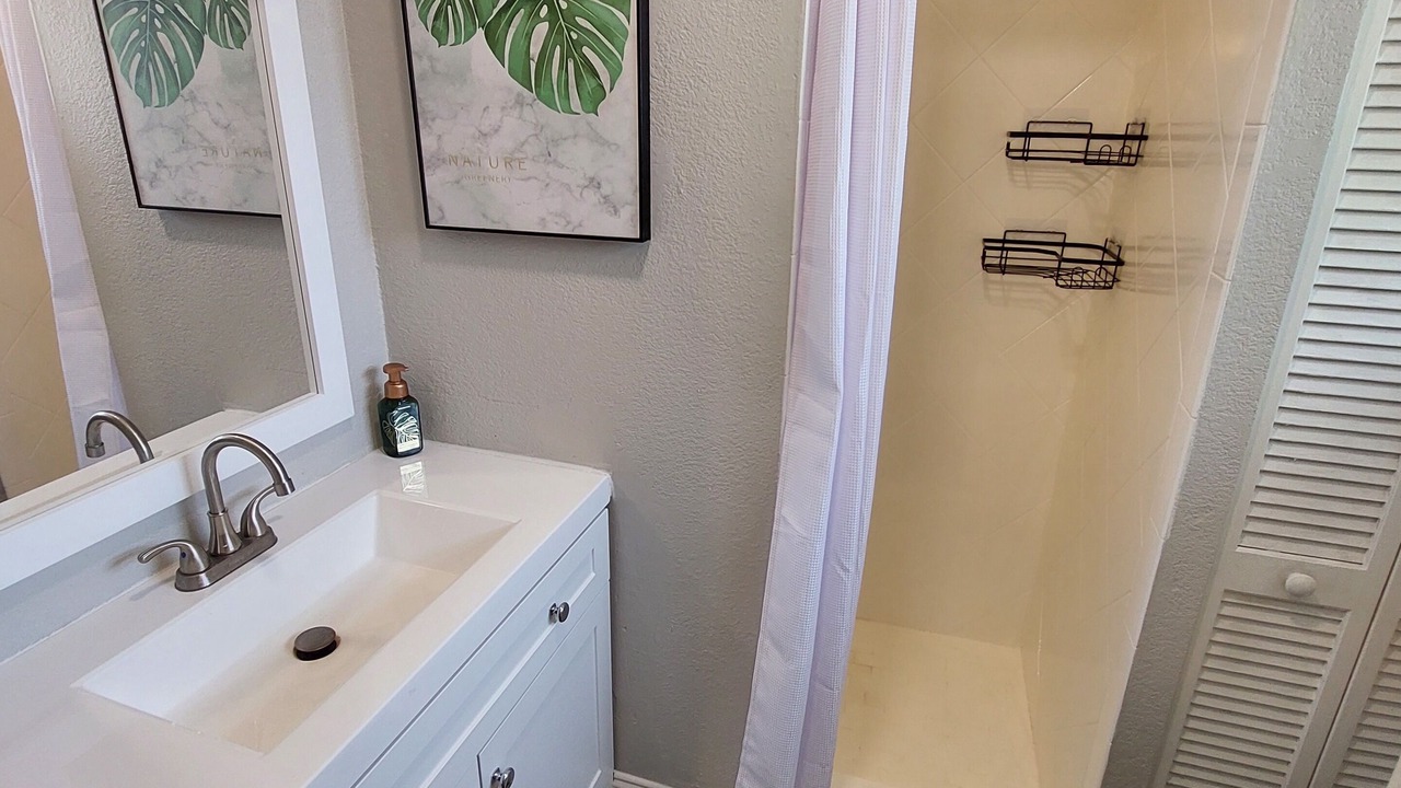 Photo of Bathroom in Tropic