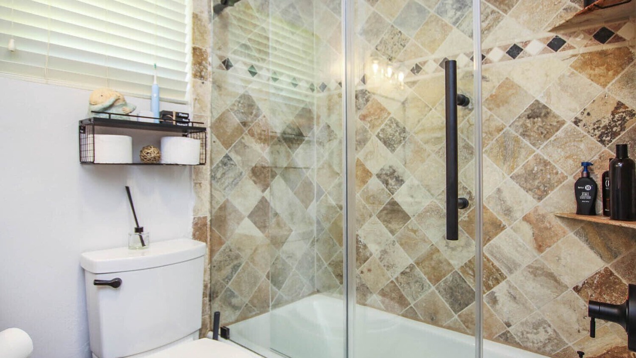 Photo of Bathroom in Gumbo Limbo