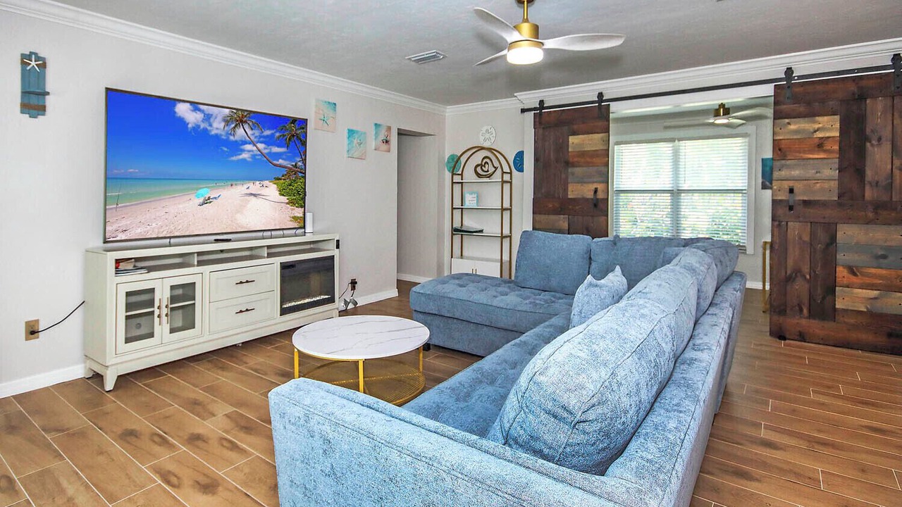 Photo of Livingroom in Gumbo Limbo