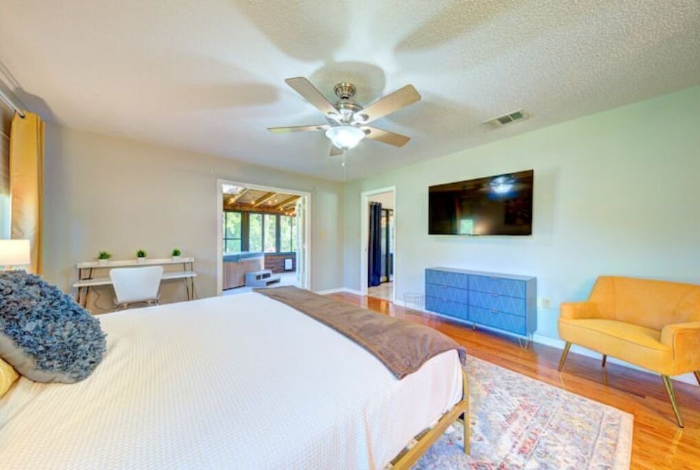 Photo of Bedroom in Interchange Square