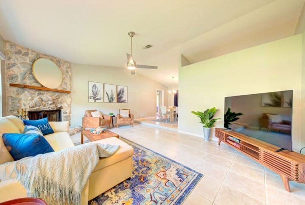 Photo of Livingroom in Interchange Square