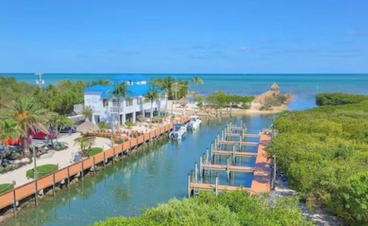 Photo of Others in Tavernier