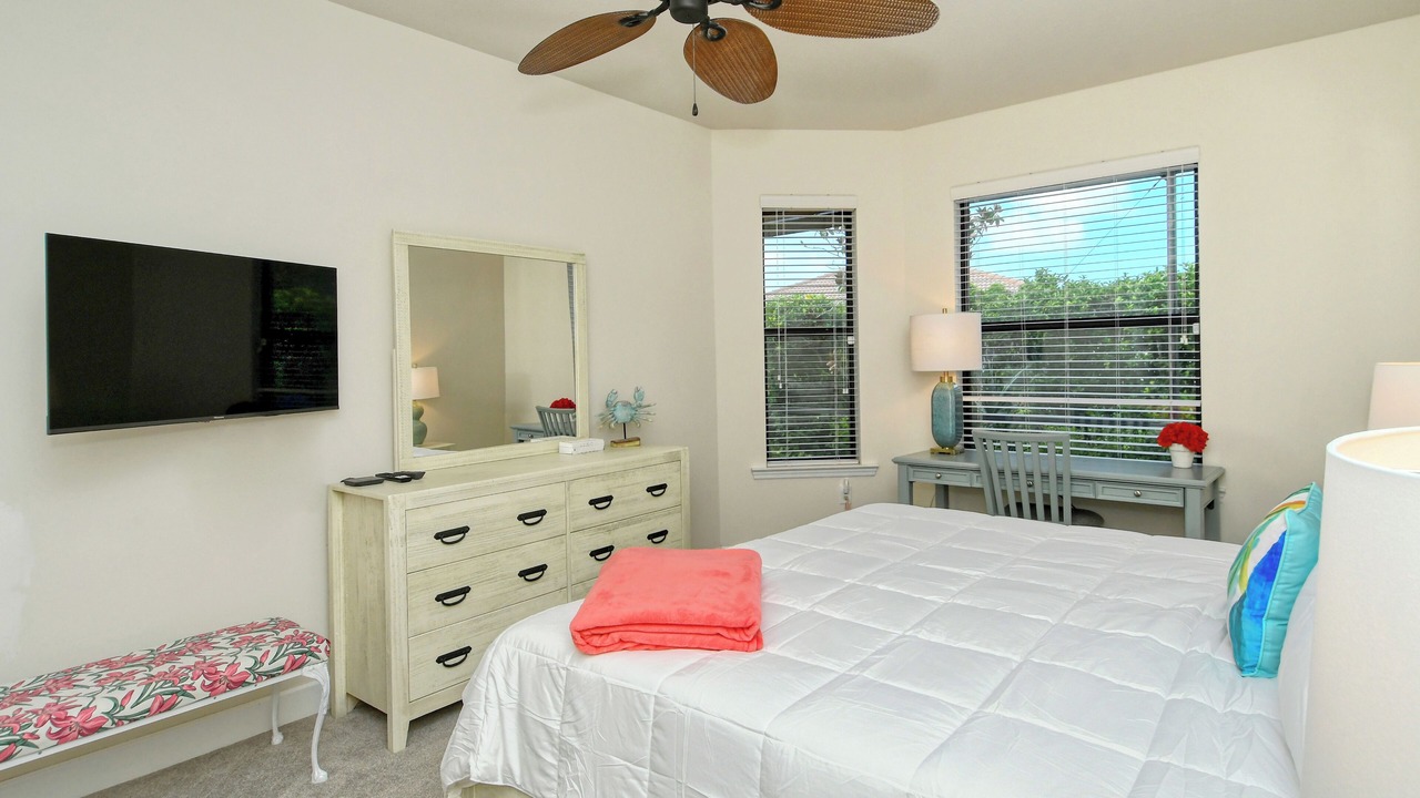 Photo of Bedroom in Venetian Falls
