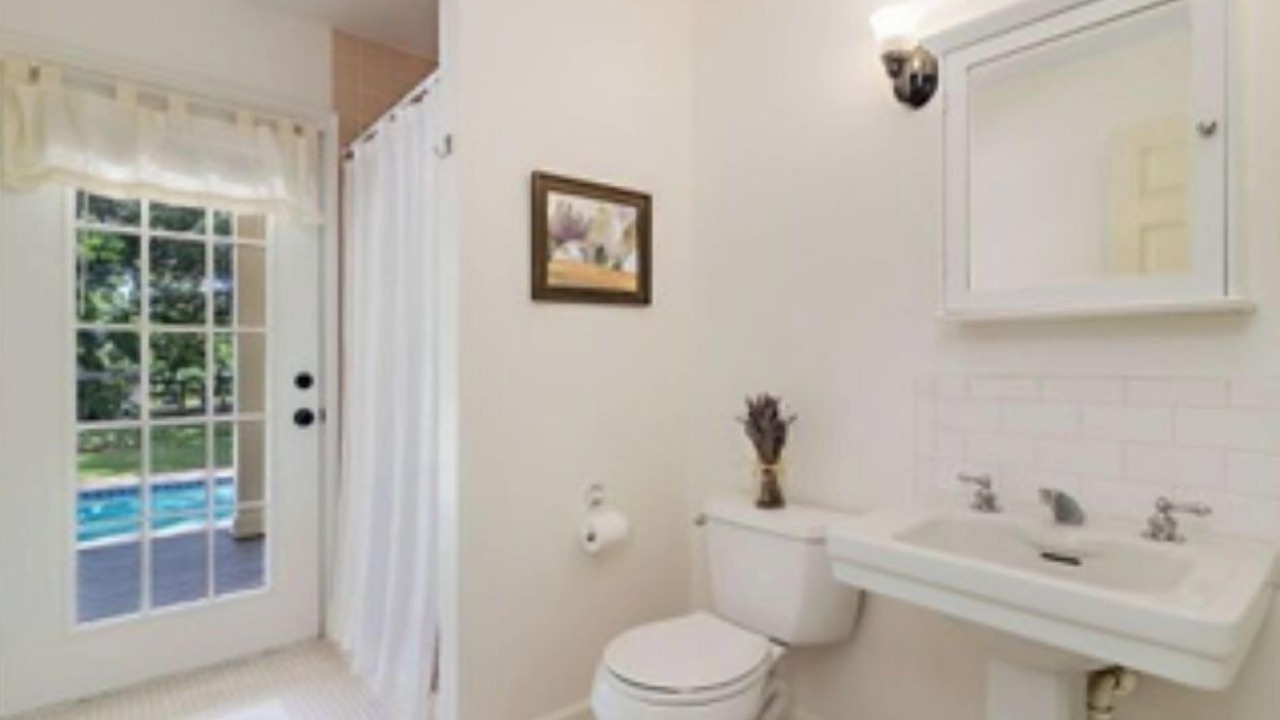 Photo of Bathroom in Hunt Club