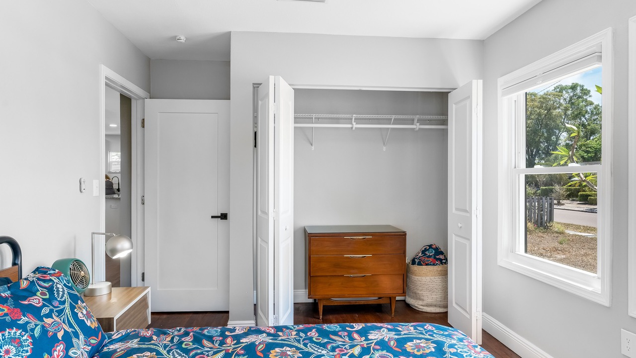 Photo of Bedroom in United Central