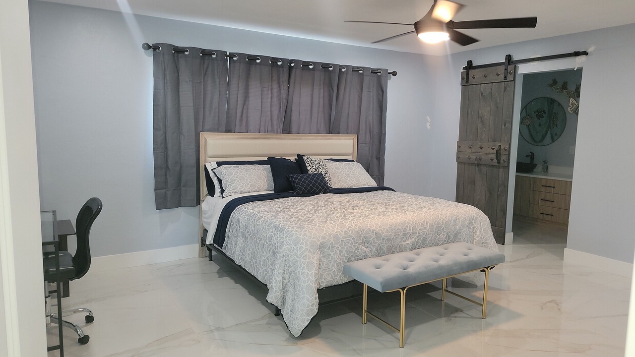 Photo of Bedroom in Yacht Club