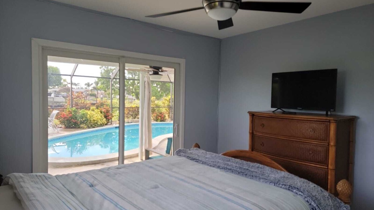 Photo of Bedroom in Yacht Club