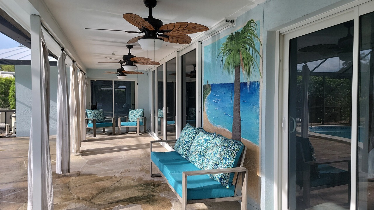 Photo of Patio Balcony in Yacht Club