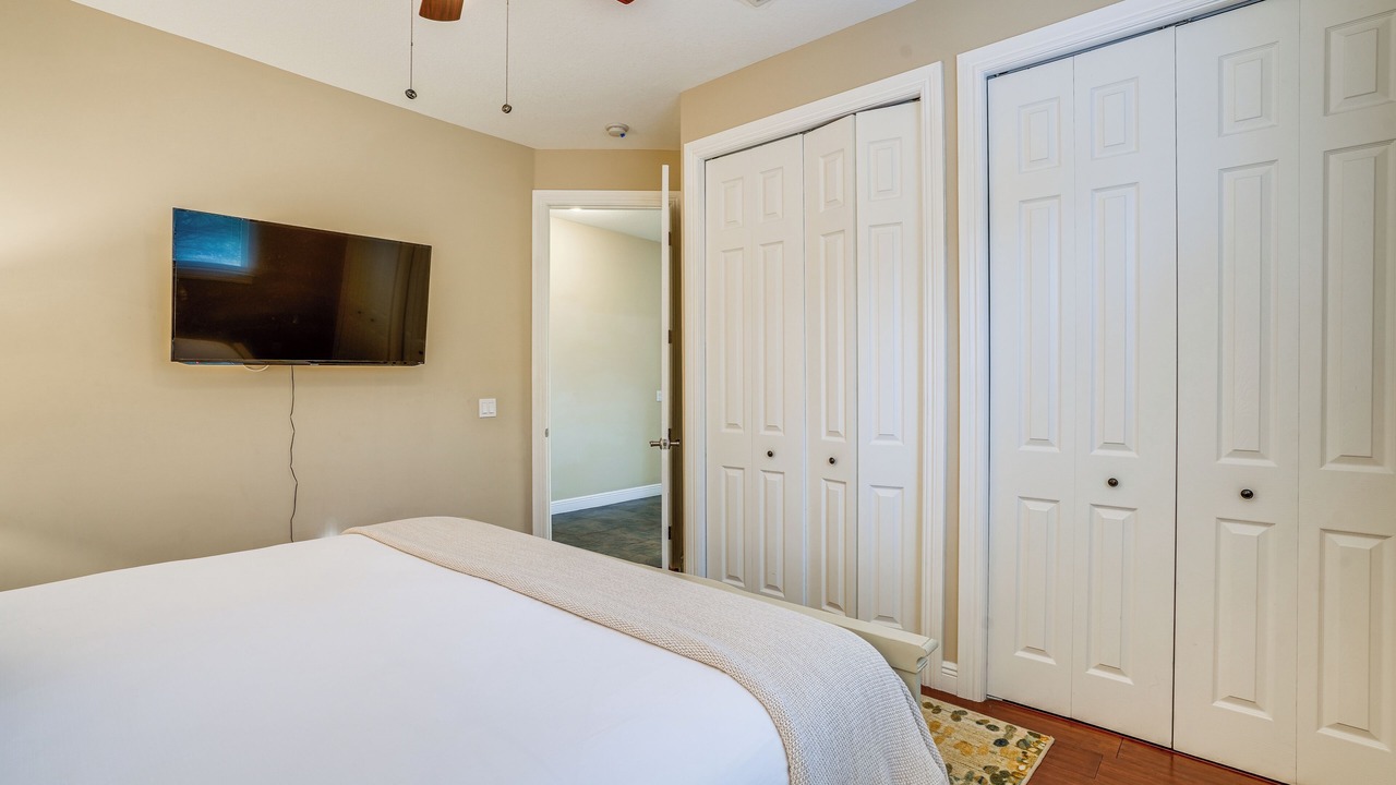 Photo of Bedroom in Caloosahatchee