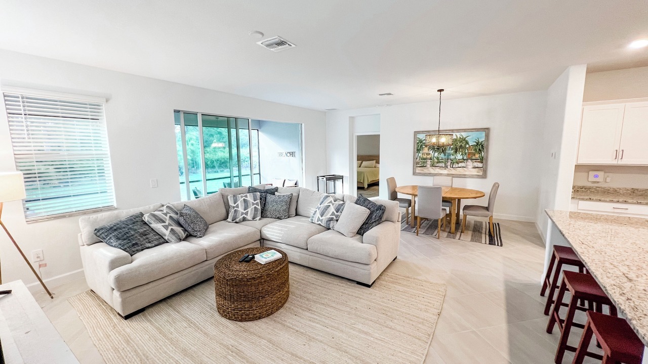 Photo of Livingroom in River Hall