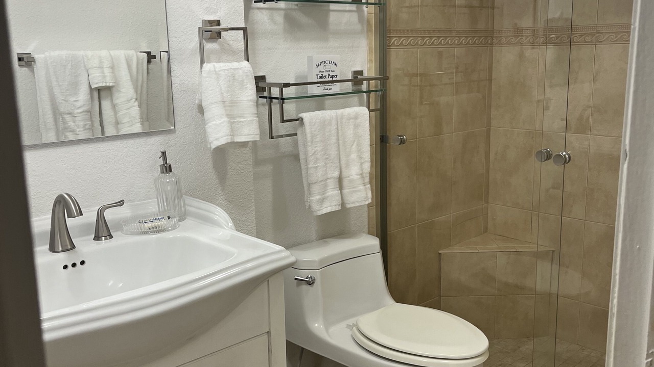 Photo of Bathroom in Islamorada
