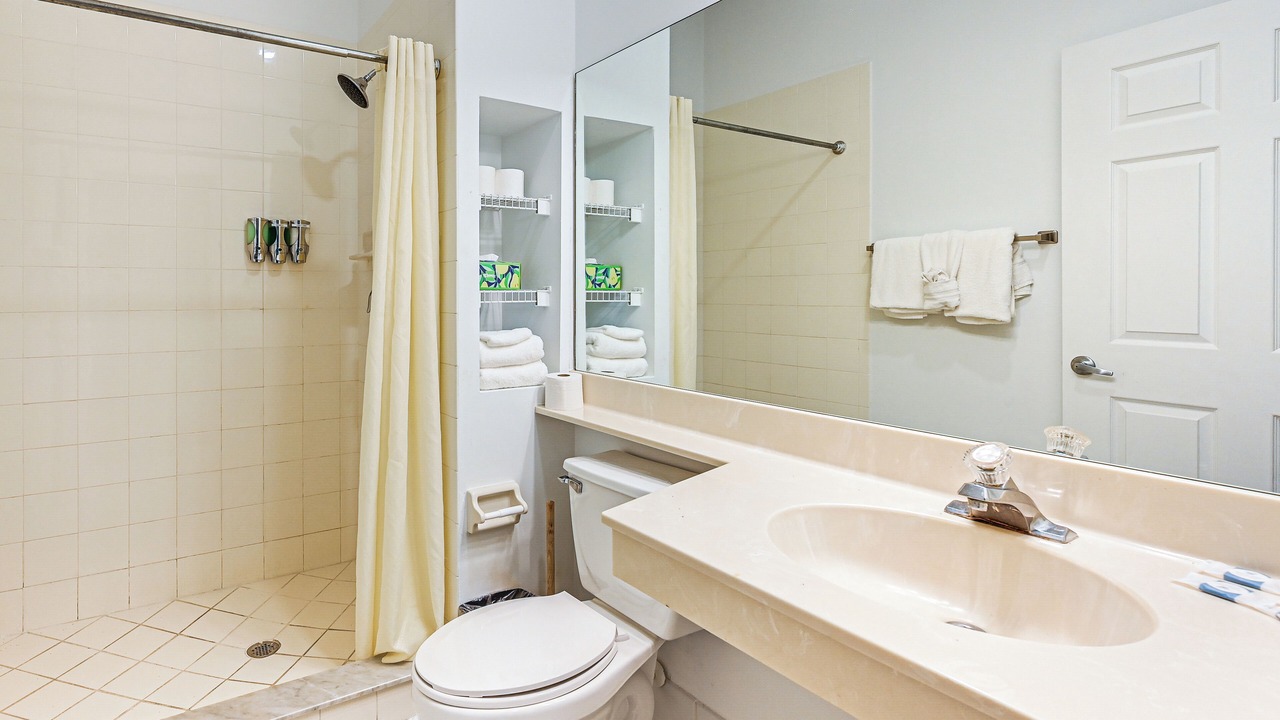 Photo of Bathroom in Naples