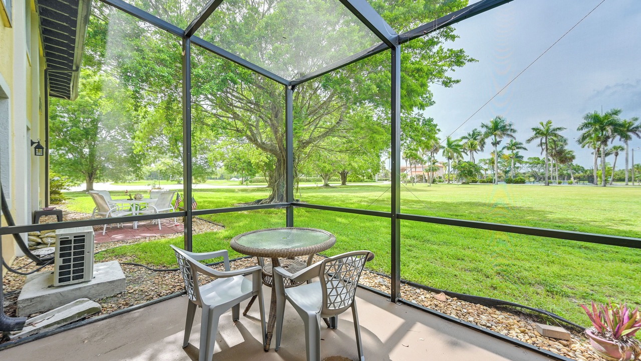 Photo of Outdoor in Naples