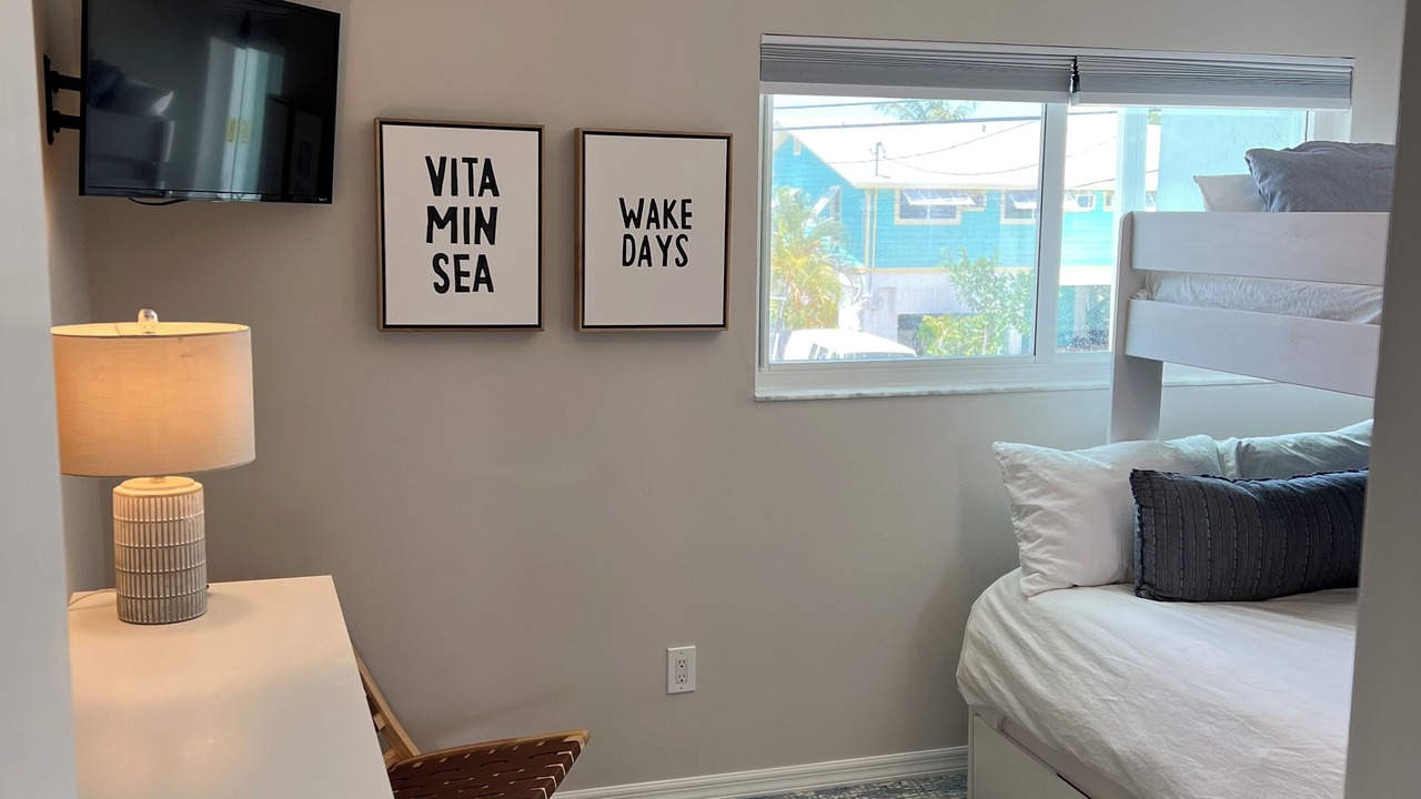 Photo of Bedroom in Venetian Shores
