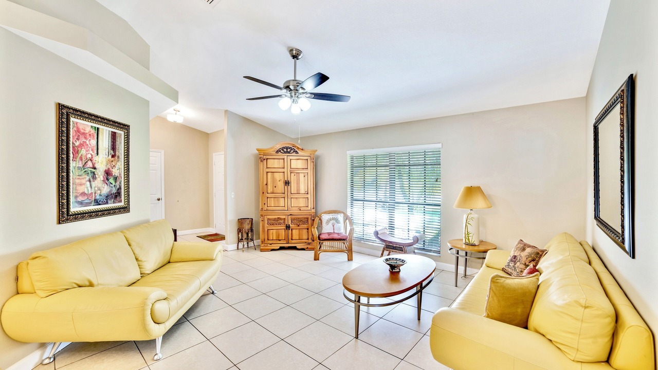 Photo of Livingroom in Lakeland