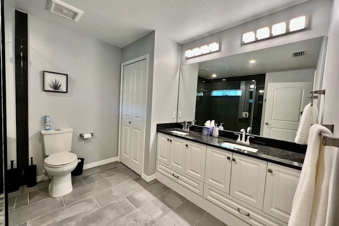 Photo of Bathroom in Indian Beach Sapphire Shores