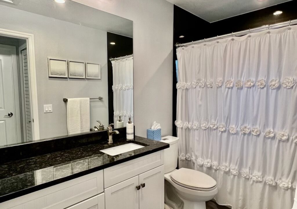 Photo of Bathroom in Indian Beach Sapphire Shores