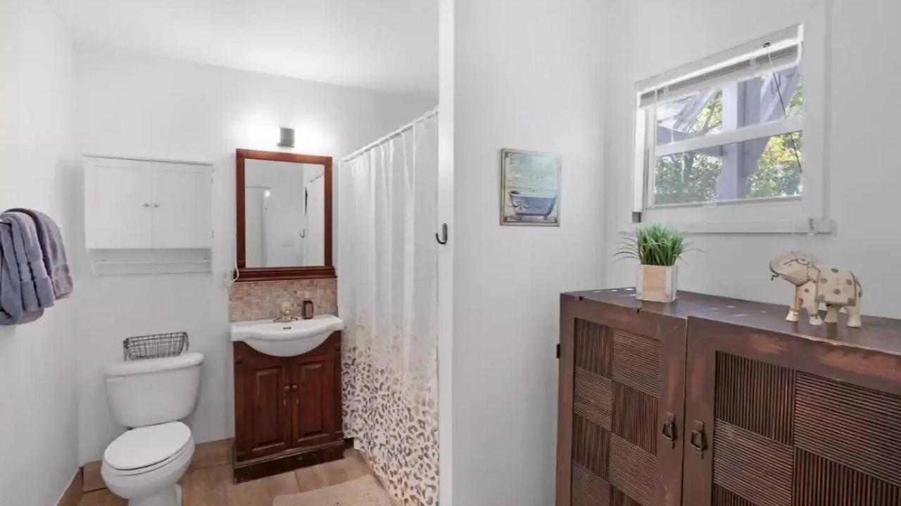 Photo of Bathroom in Parrot Cove