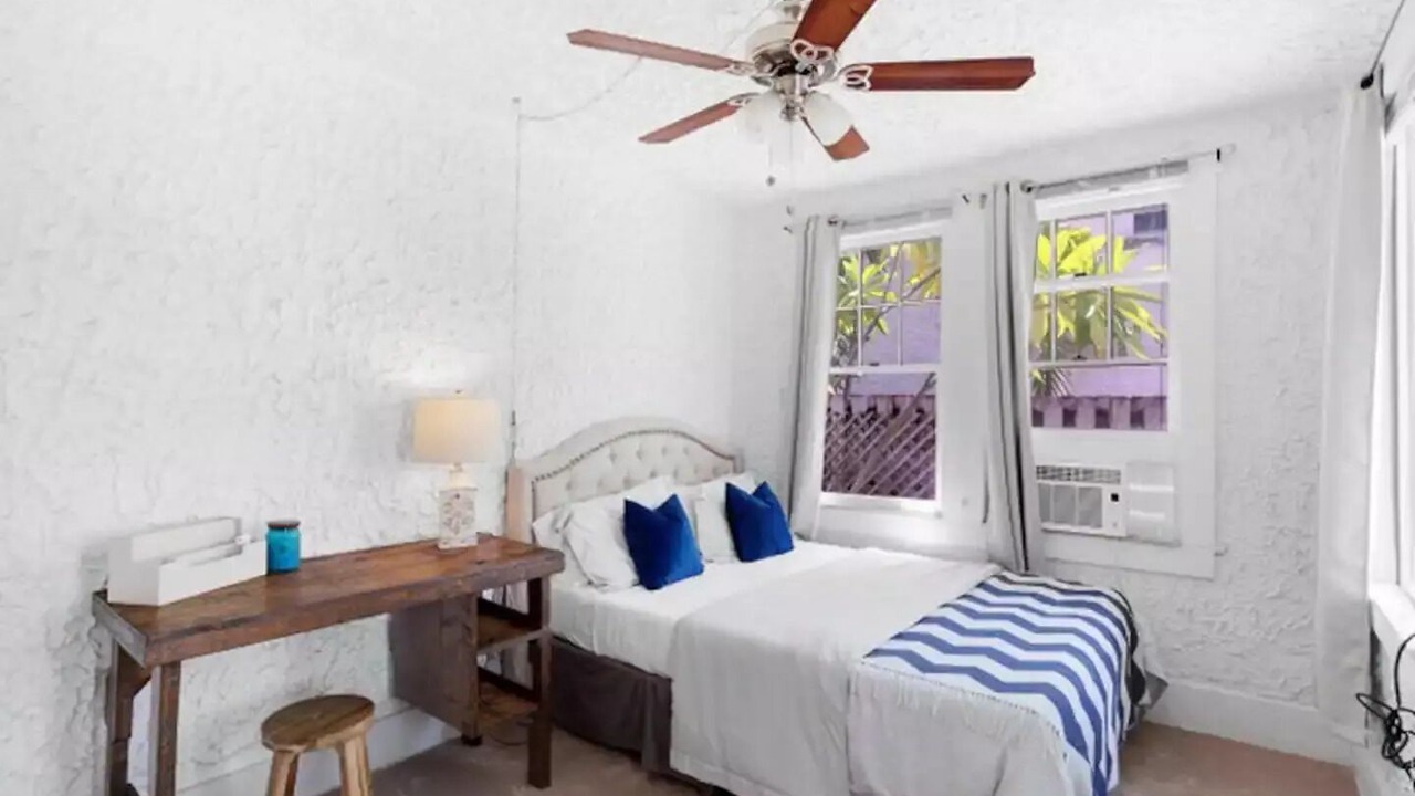 Photo of Bedroom in Parrot Cove