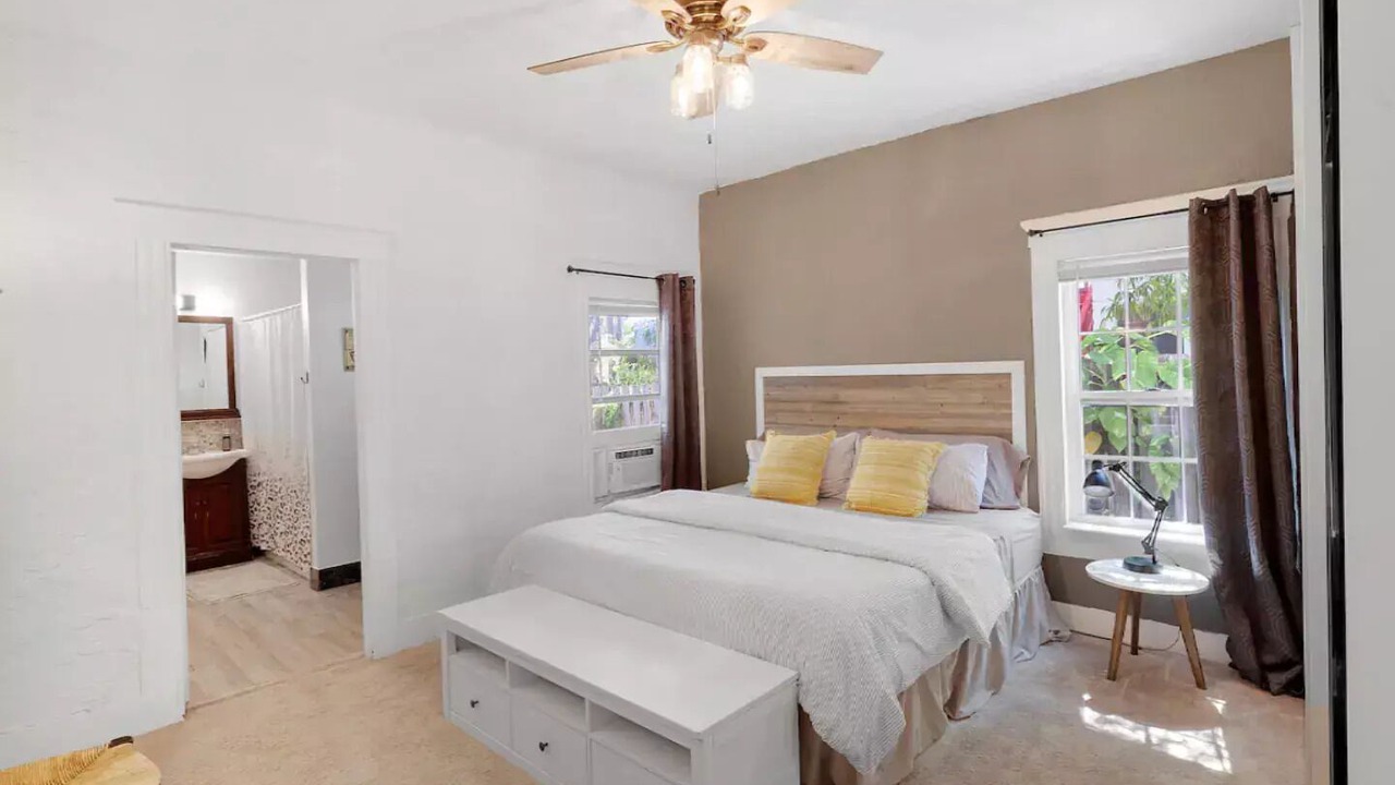 Photo of Bedroom in Parrot Cove