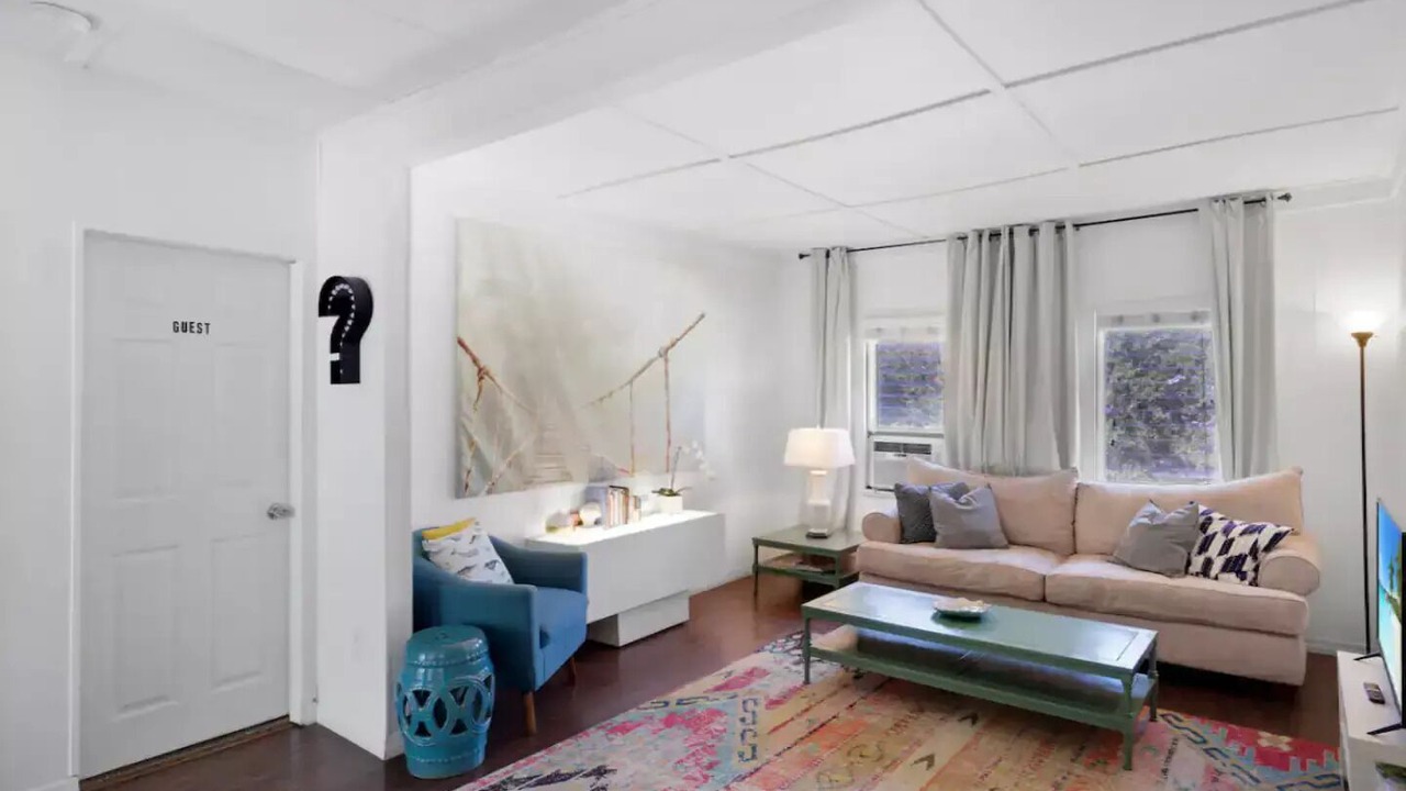 Photo of Livingroom in Parrot Cove
