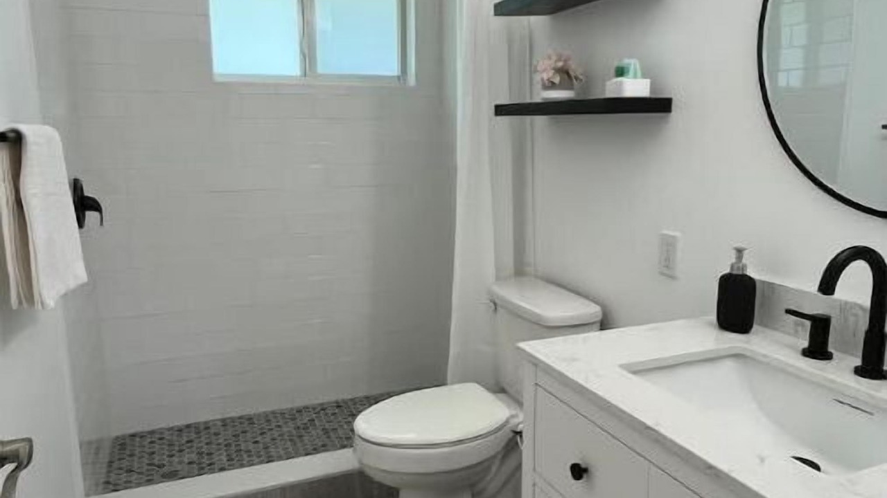 Photo of Bathroom in North River Shores