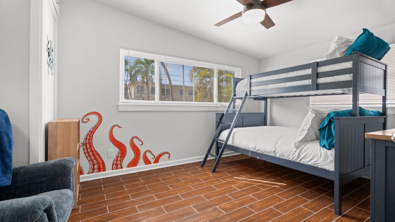 Photo of Bedroom in Redington Beach