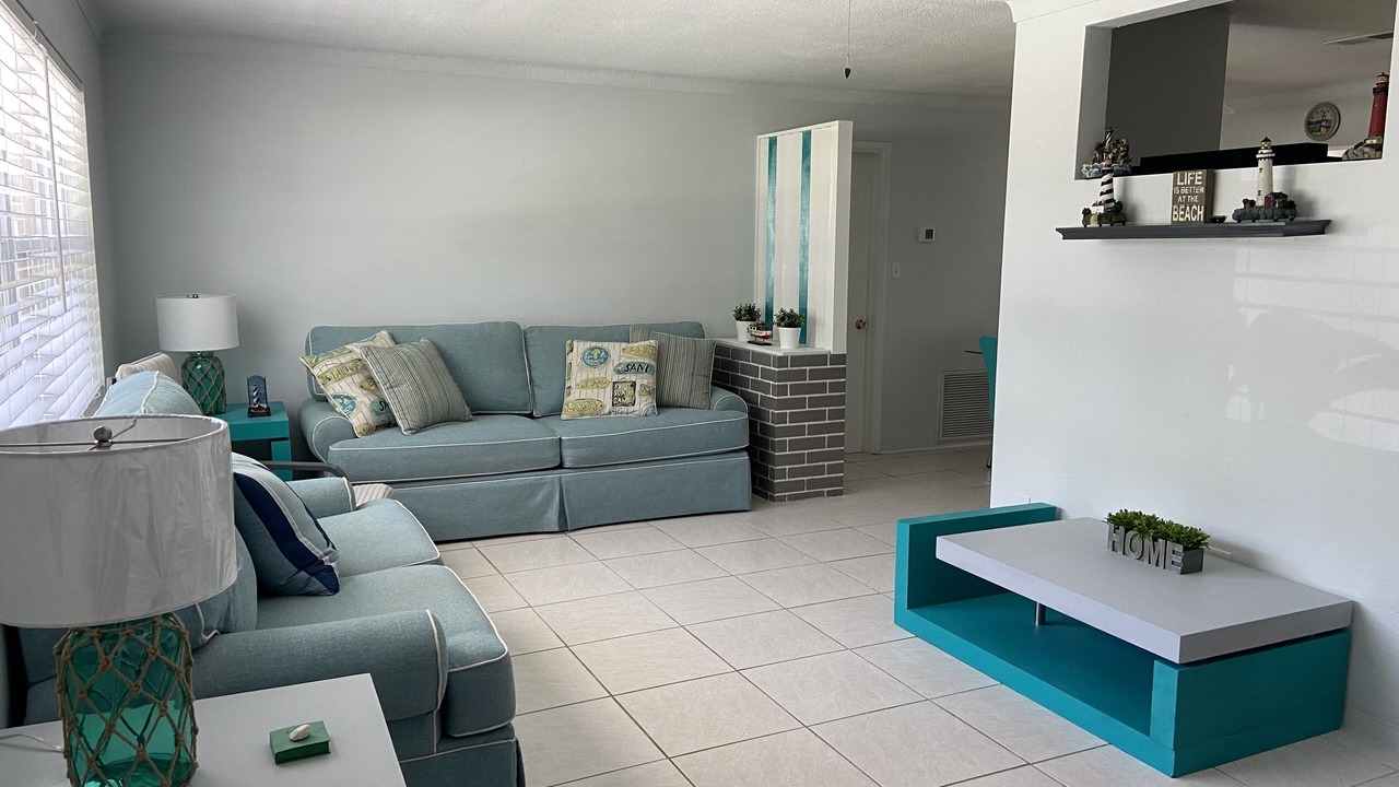 Photo of Livingroom in Pinellas Point