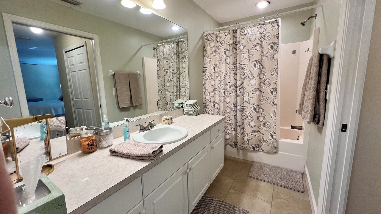 Photo of Bathroom in San Carlos Park
