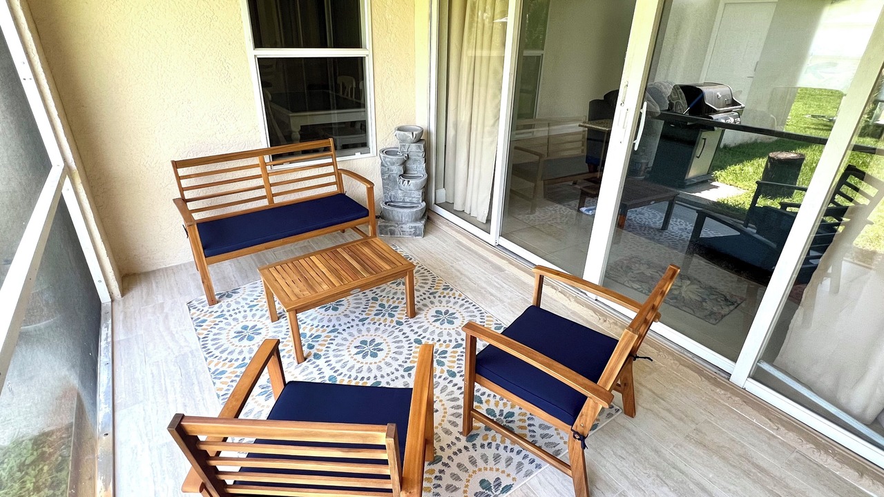 Photo of Patio Balcony in San Carlos Park