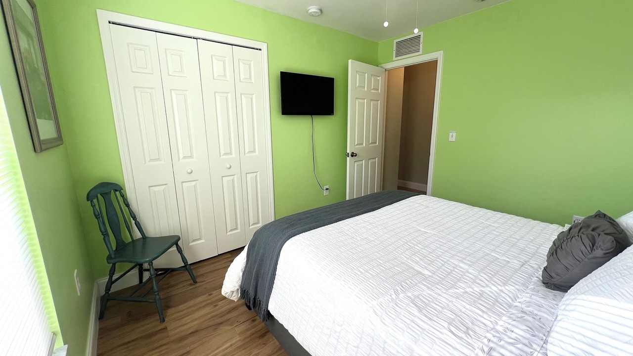 Photo of Bedroom in San Carlos Park