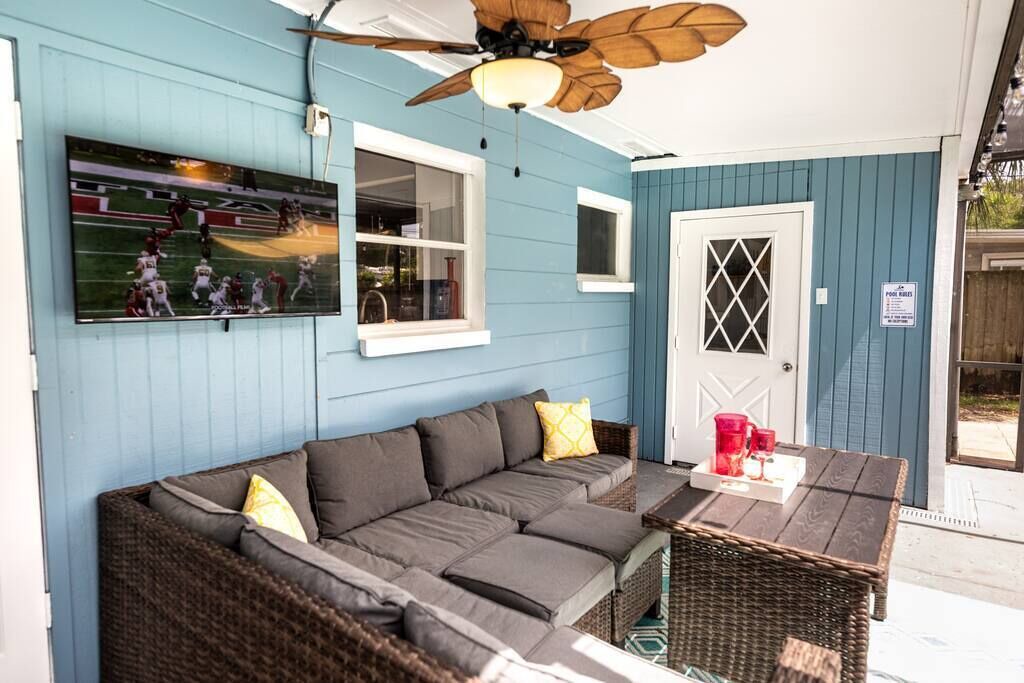 Photo of Patio Balcony in South Pinellas Community Council