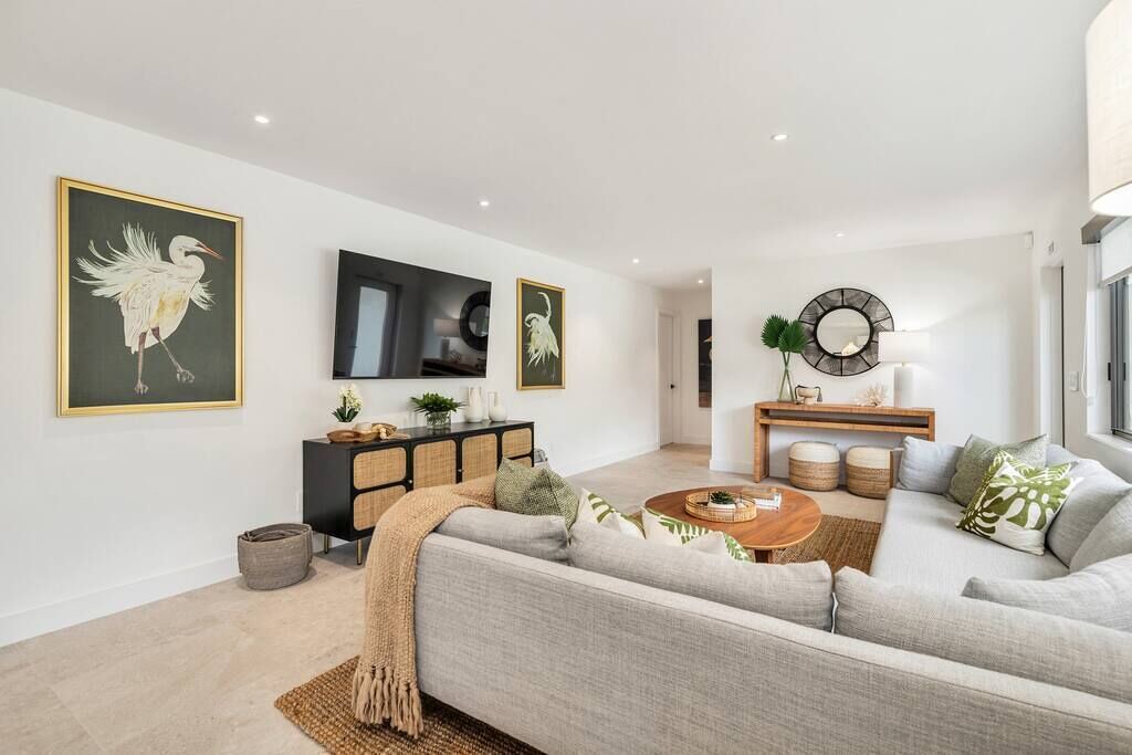 Photo of Livingroom in Lake Clarke Shores